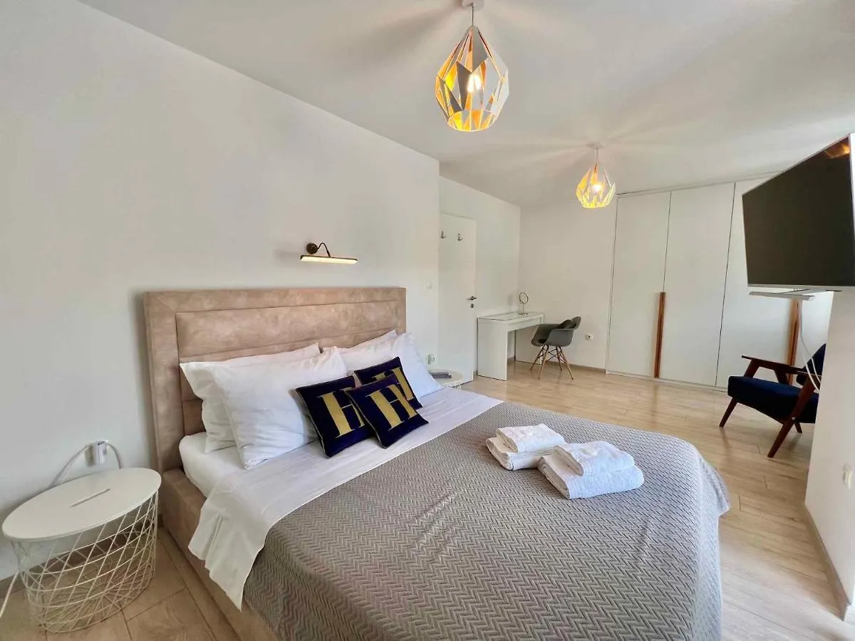 Apartments In Crikvenica 44153