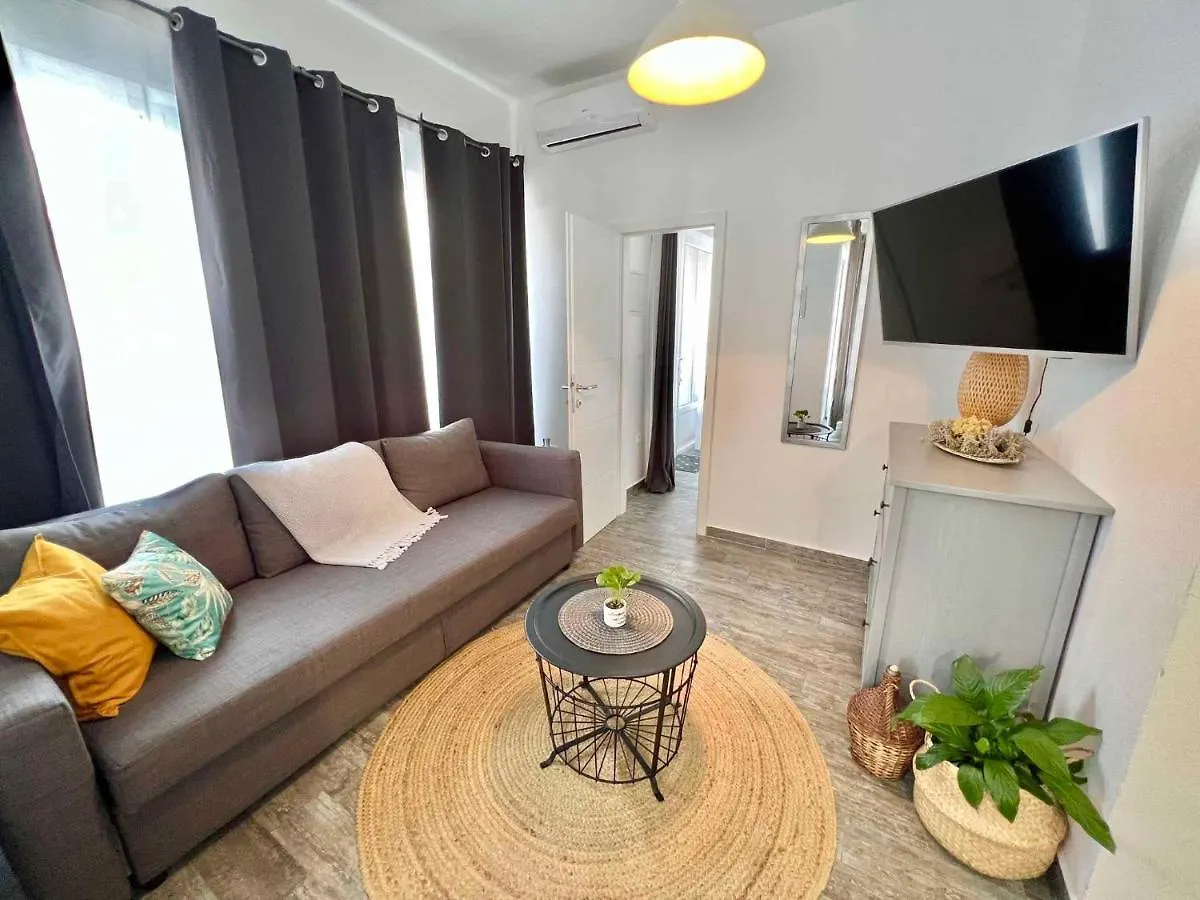 Apartments In Crikvenica 44153