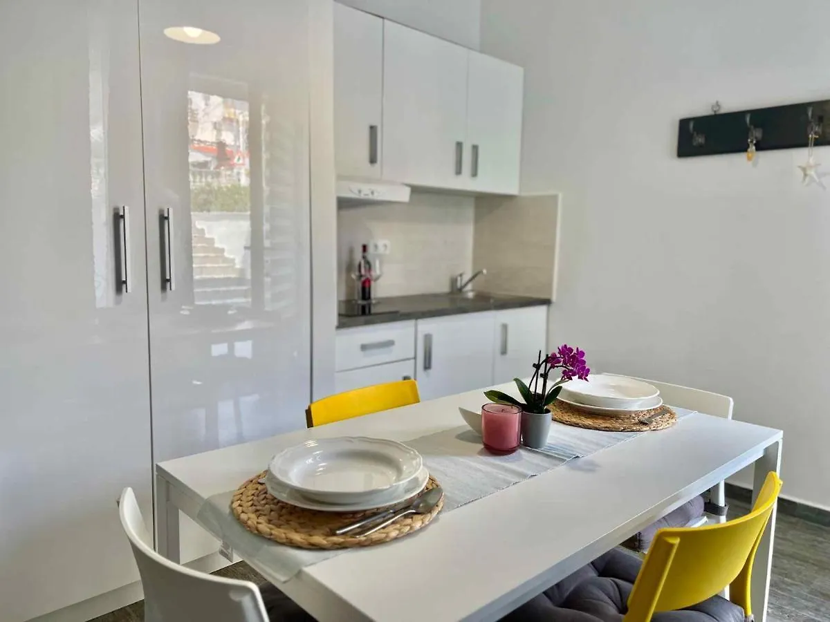 Apartments In Crikvenica 44153 Croatia